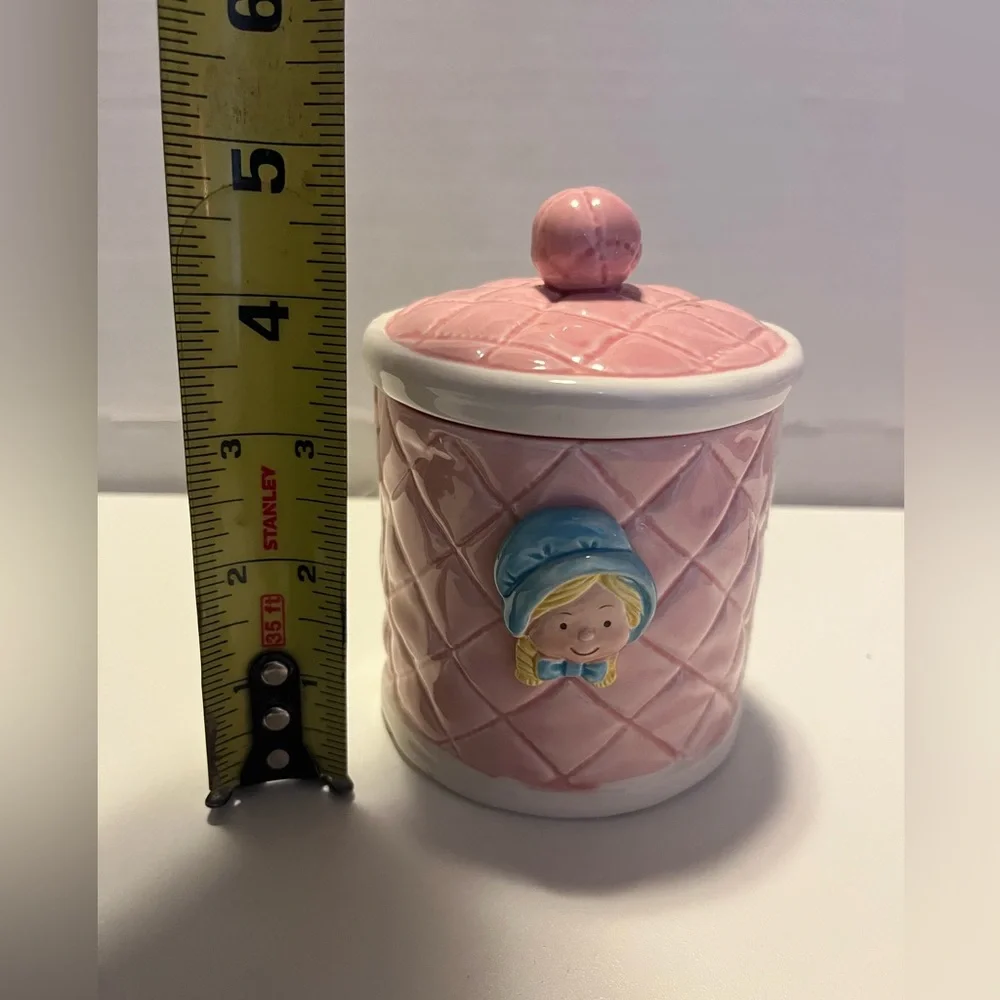 Pink Quilted Ceramic Vanity Set 
Valentine’s Day - Picture 2 of 14